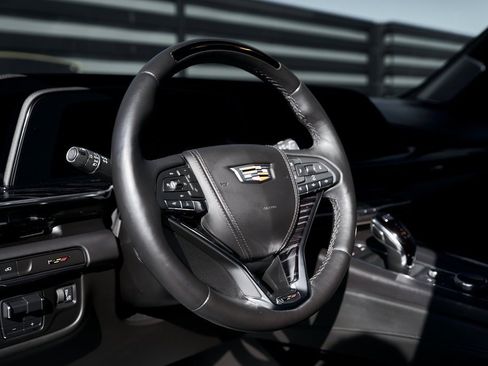 Used 2023 Cadillac Escalade V w/ LPO, ONYX Package image 37