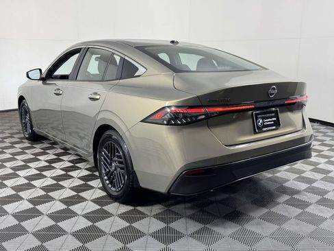 Used 2026 Nissan Sentra SV w/ Floor Mat Package FWD image 8