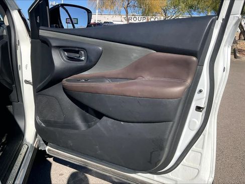 Used 2015 Nissan Murano SL w/ Cargo Package image 21