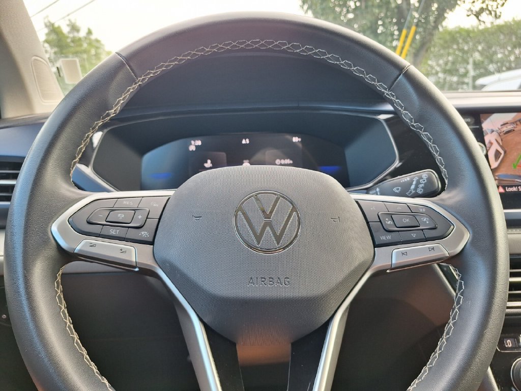 Used 2024 Volkswagen Taos SE FWD image 15