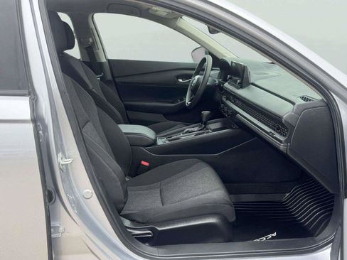 Used 2025 Honda Accord LX image 52