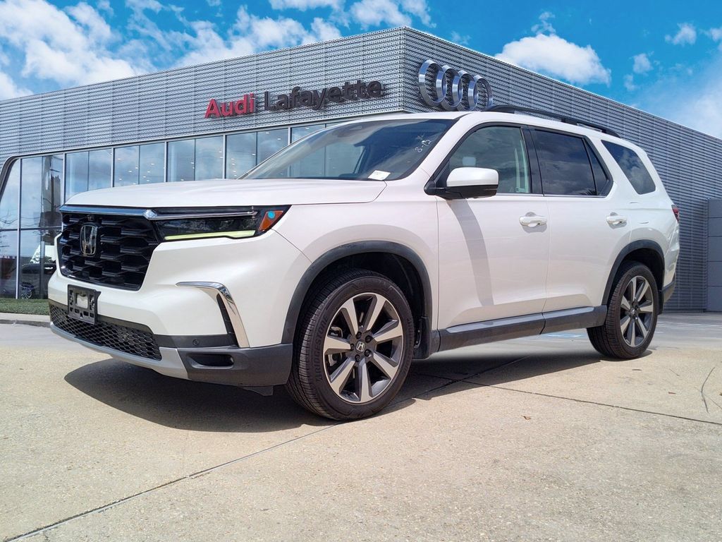 Used 2023 Honda Pilot Elite image 1