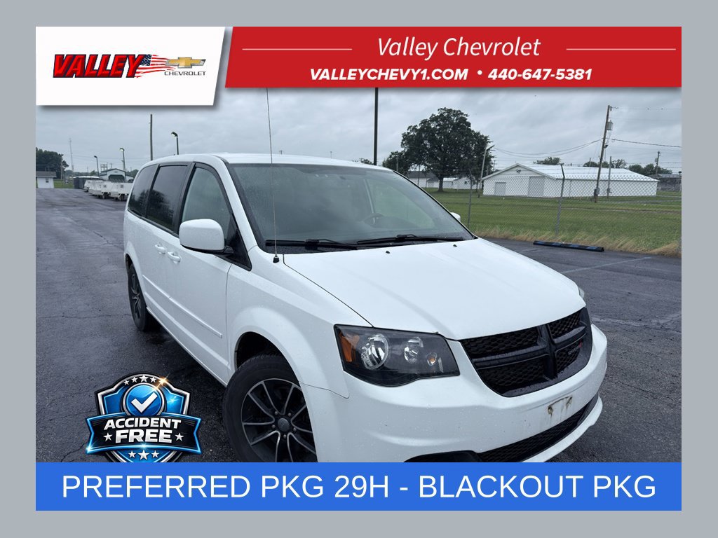 Used 2017 Dodge Grand Caravan SE FWD image 1