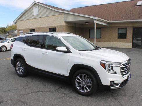 Used 2023 GMC Terrain SLT image 6