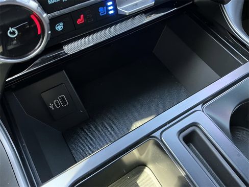 Certified 2025 Ford F150 Lariat w/ Equipment Group 501A Mid image 30