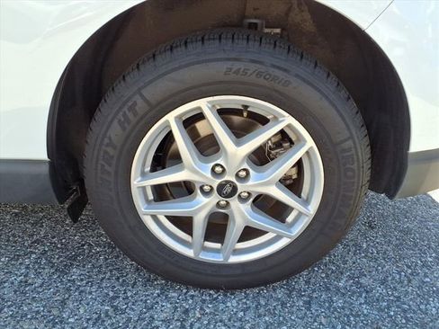 Used 2024 Ford Edge SEL image 20