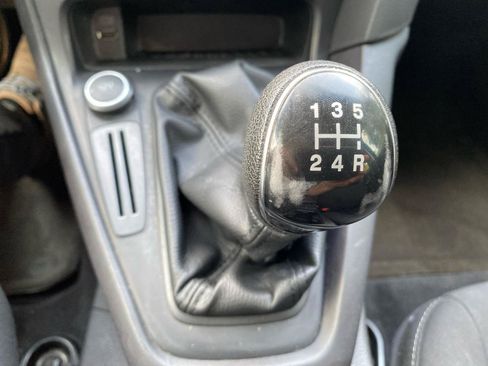 Used 2016 Ford Focus SE w/ SE Sport Package FWD image 15