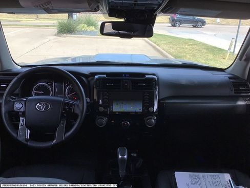 Used 2023 Toyota 4Runner TRD Off-Road Premium w/ Off Road Premium Plus Package AWD/4WD image 12