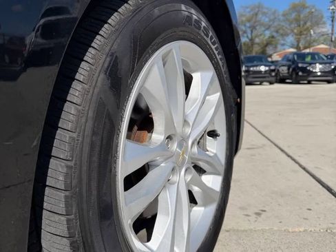 Used 2016 Chevrolet Malibu LT FWD image 9