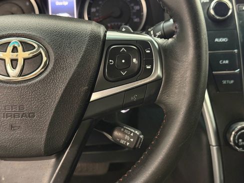 Used 2017 Toyota Camry SE image 28