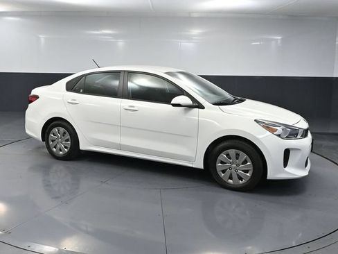 Used 2018 Kia Rio S FWD image 4