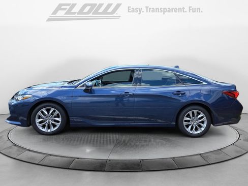 Used 2019 Toyota Avalon XLE w/ Moonroof Package FWD image 5