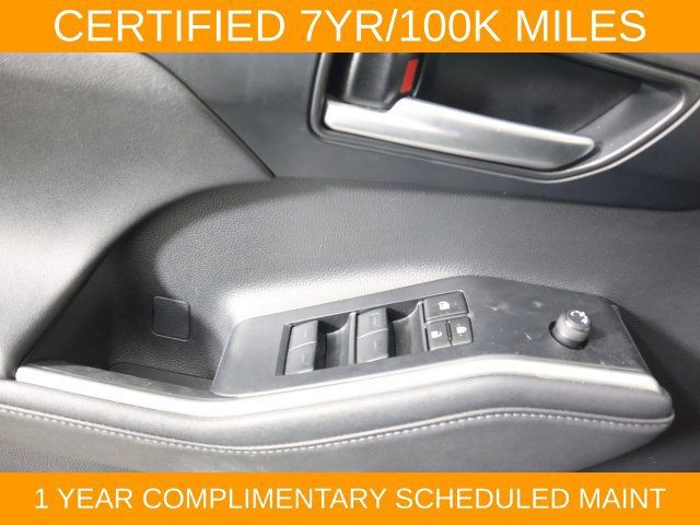 Used 2024 Toyota Highlander XLE FWD image 32
