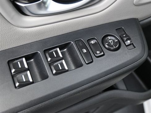 Used 2024 Honda Pilot EX-L image 4