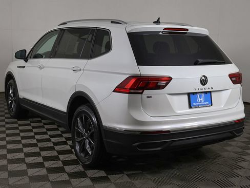 Used 2023 Volkswagen Tiguan SE FWD image 9