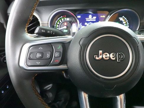 Used 2023 Jeep Wrangler Unlimited Sahara AWD/4WD image 14