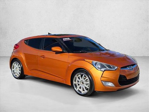 Used 2016 Hyundai Veloster w/ Option Group 02 image 3