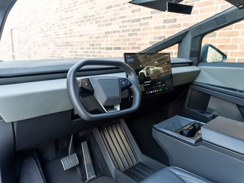 Used 2026 Tesla Cybertruck Cyberbeast AWD/4WD image 19