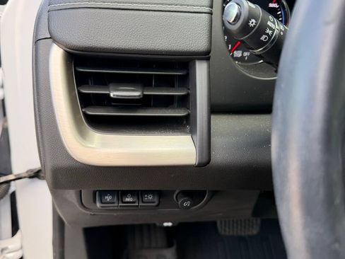 Used 2024 GMC Terrain Denali w/ Denali Premium Package AWD/4WD image 10