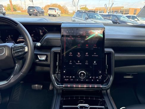 Used 2025 GMC Yukon AT4 Ultimate image 25