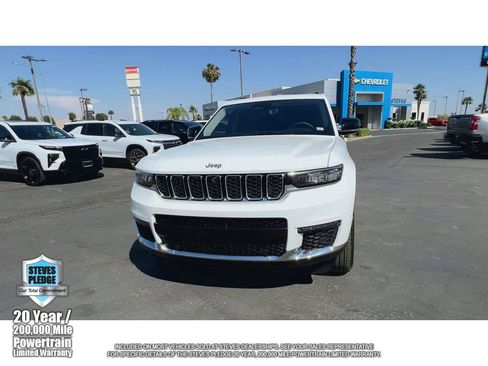Used 2023 Jeep Grand Cherokee L Limited RWD image 6