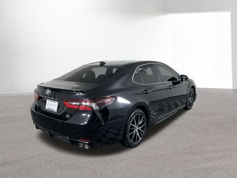 Used 2024 Toyota Camry SE image 13