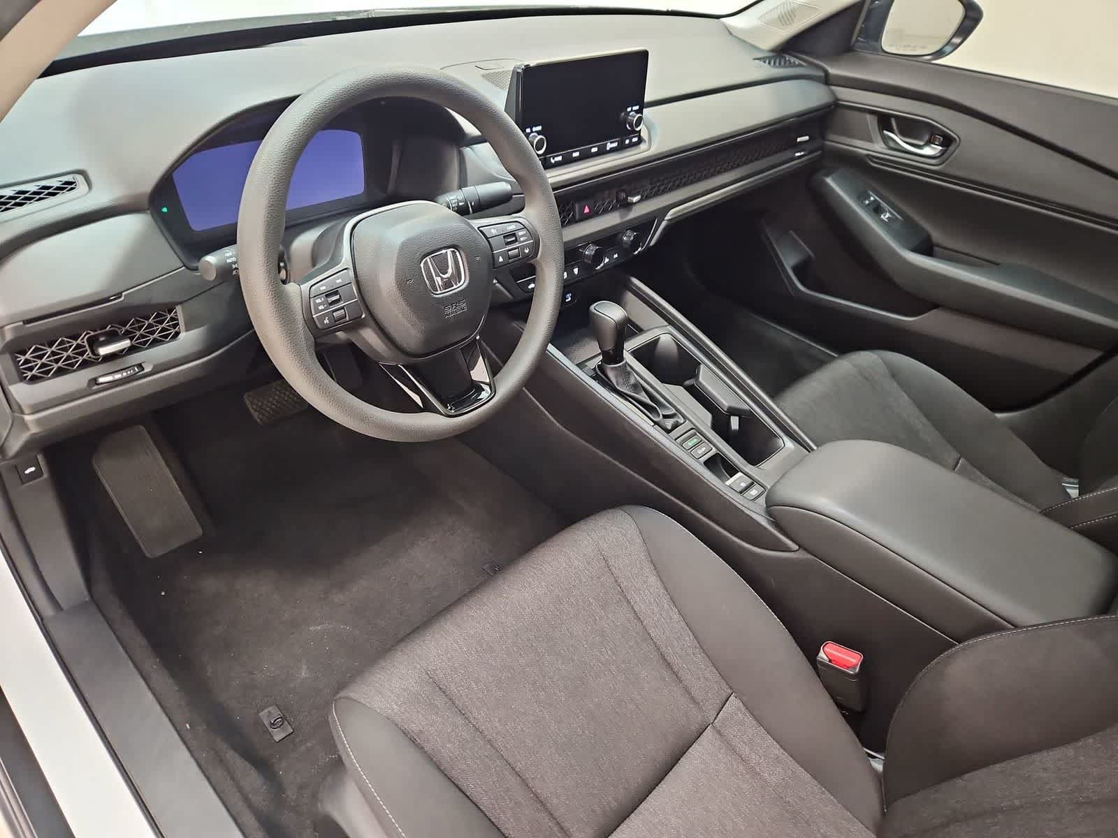 Certified 2025 Honda Accord SE image 2