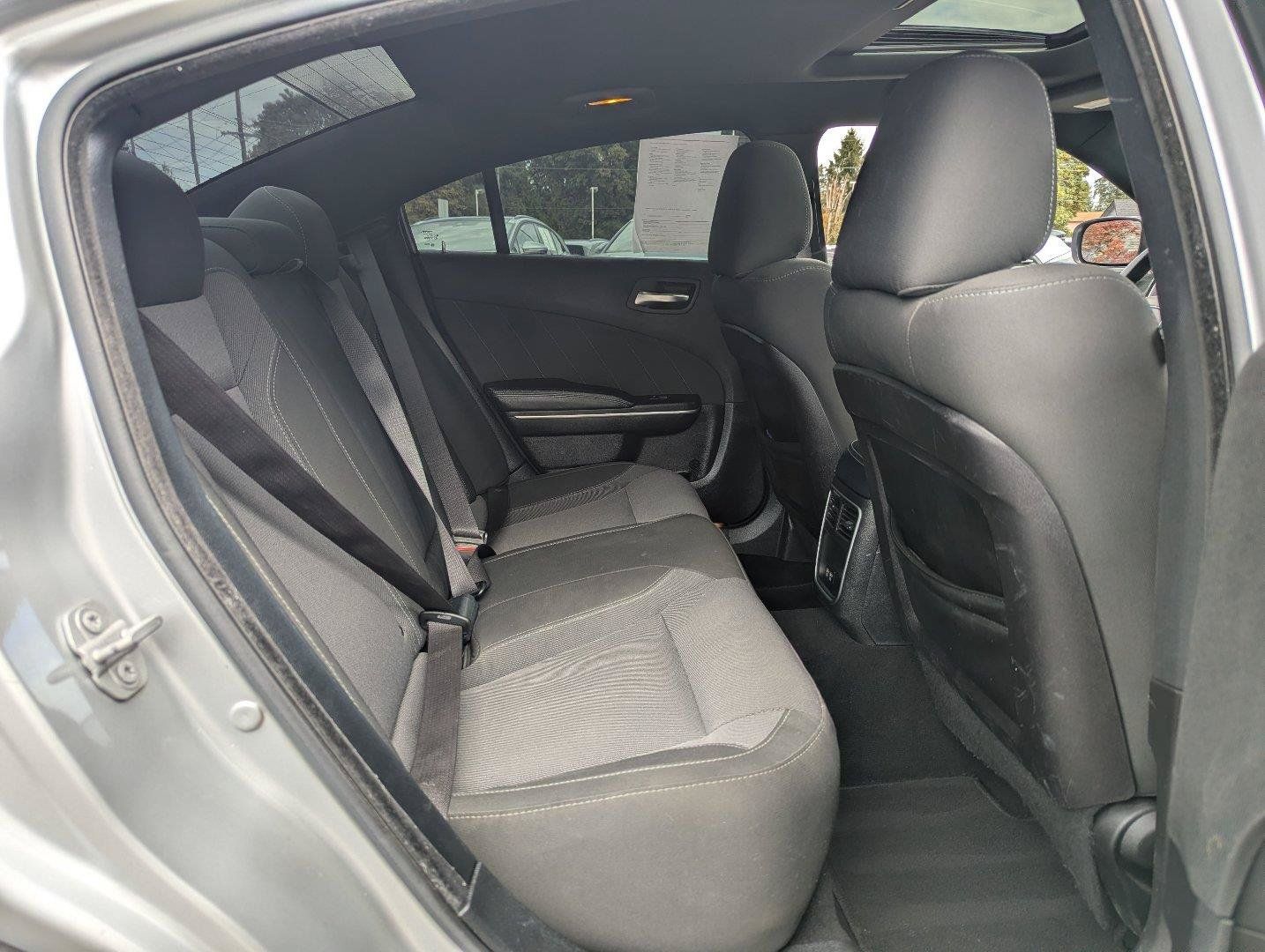 Used 2019 Dodge Charger SXT RWD image 33