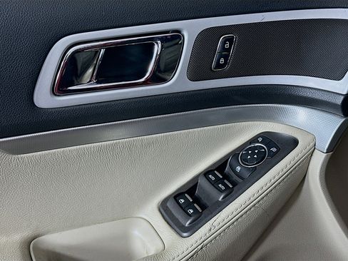 Used 2011 Ford Explorer XLT w/ 202A Rapid Spec Order Code image 15