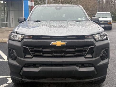 Used 2023 Chevrolet Colorado W/T image 3