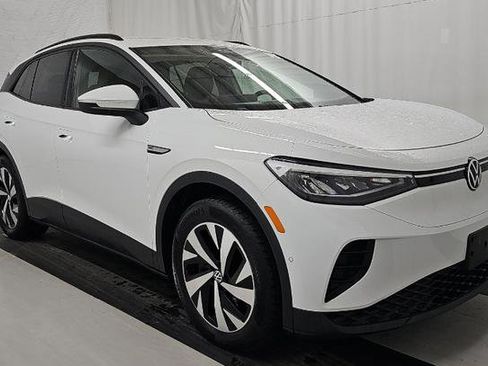 Used 2023 Volkswagen ID.4 Pro image 3