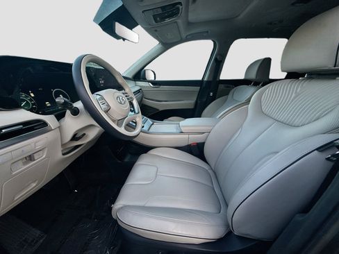 Used 2025 Hyundai Palisade Calligraphy FWD image 16