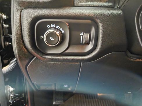 Used 2024 RAM 3500 Tradesman w/ Chrome Appearance Group AWD/4WD image 41