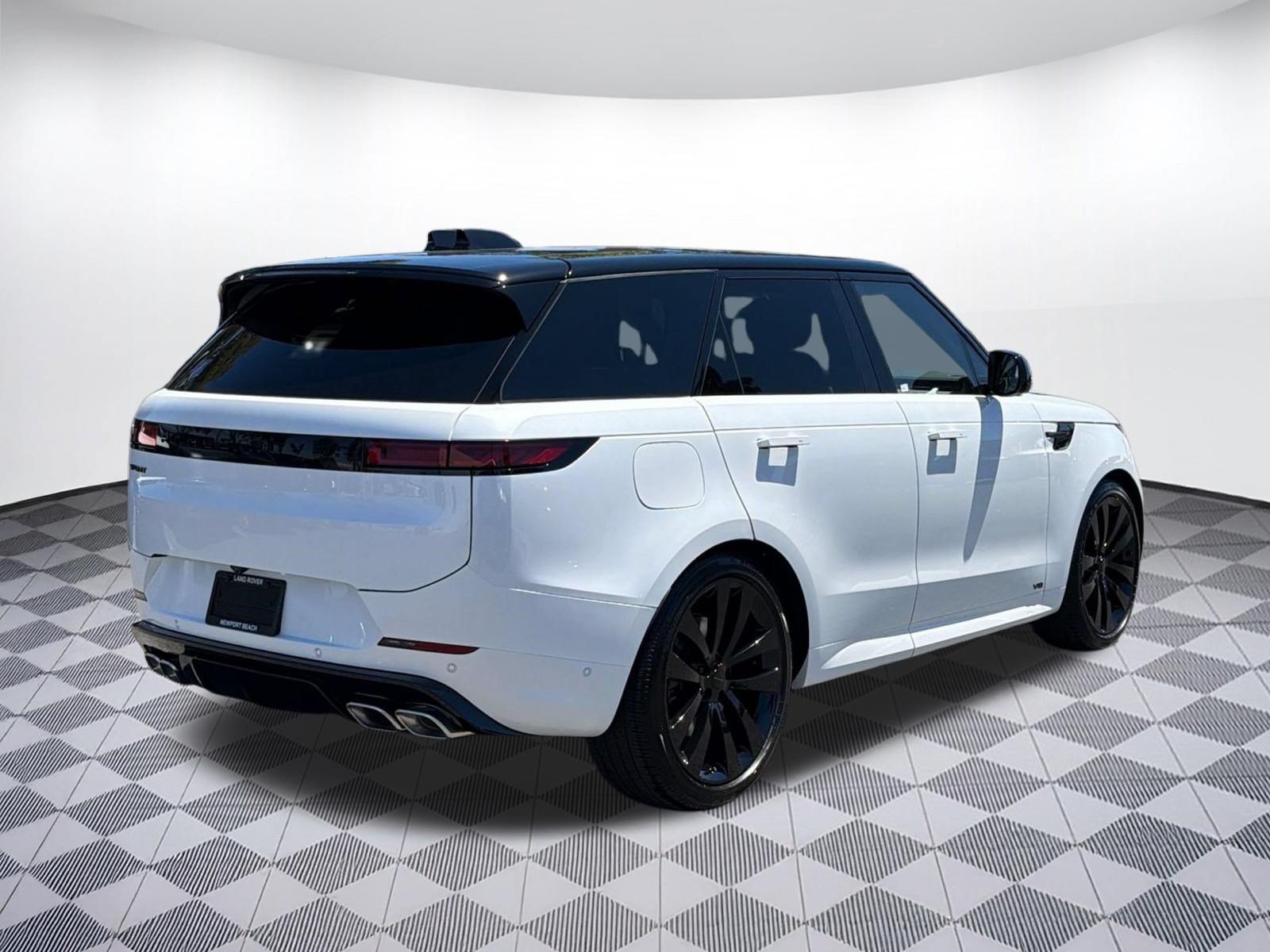 New 2026 Land Rover Range Rover Sport Dynamic SE AWD/4WD image 9