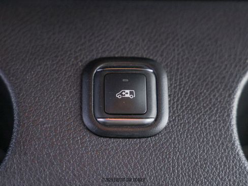 Used 2024 Mercedes-Benz Sprinter 2500 image 36