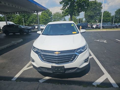 Used 2019 Chevrolet Equinox LT FWD image 2