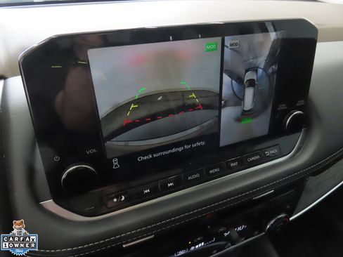 Used 2021 Nissan Rogue Platinum FWD image 18