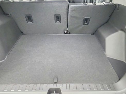Used 2024 GMC Terrain SLT AWD/4WD image 20