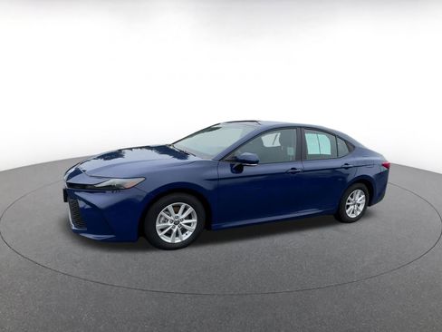 Used 2025 Toyota Camry LE image 8