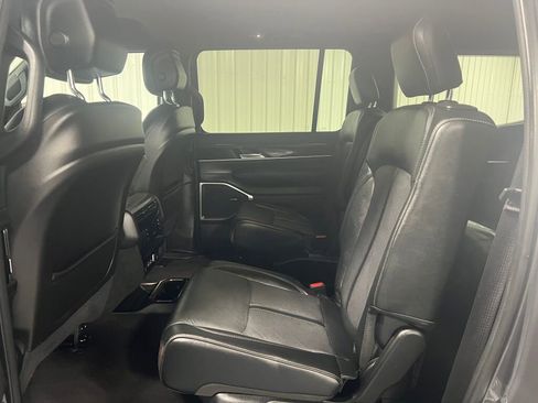 Used 2022 Jeep Wagoneer Series III w/ Flexible Seating Group image 5