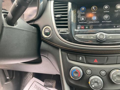 Used 2018 Chevrolet Trax LT w/ LT Convenience Package AWD/4WD image 21