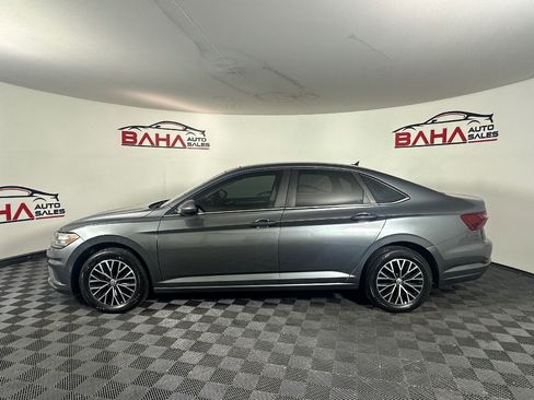 Used 2020 Volkswagen Jetta SE FWD image 4