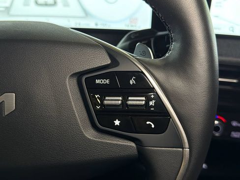 Certified 2023 Kia EV6 Wind AWD/4WD image 34