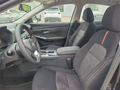 New 2025 Nissan Sentra SR w/ Midnight Edition image 5