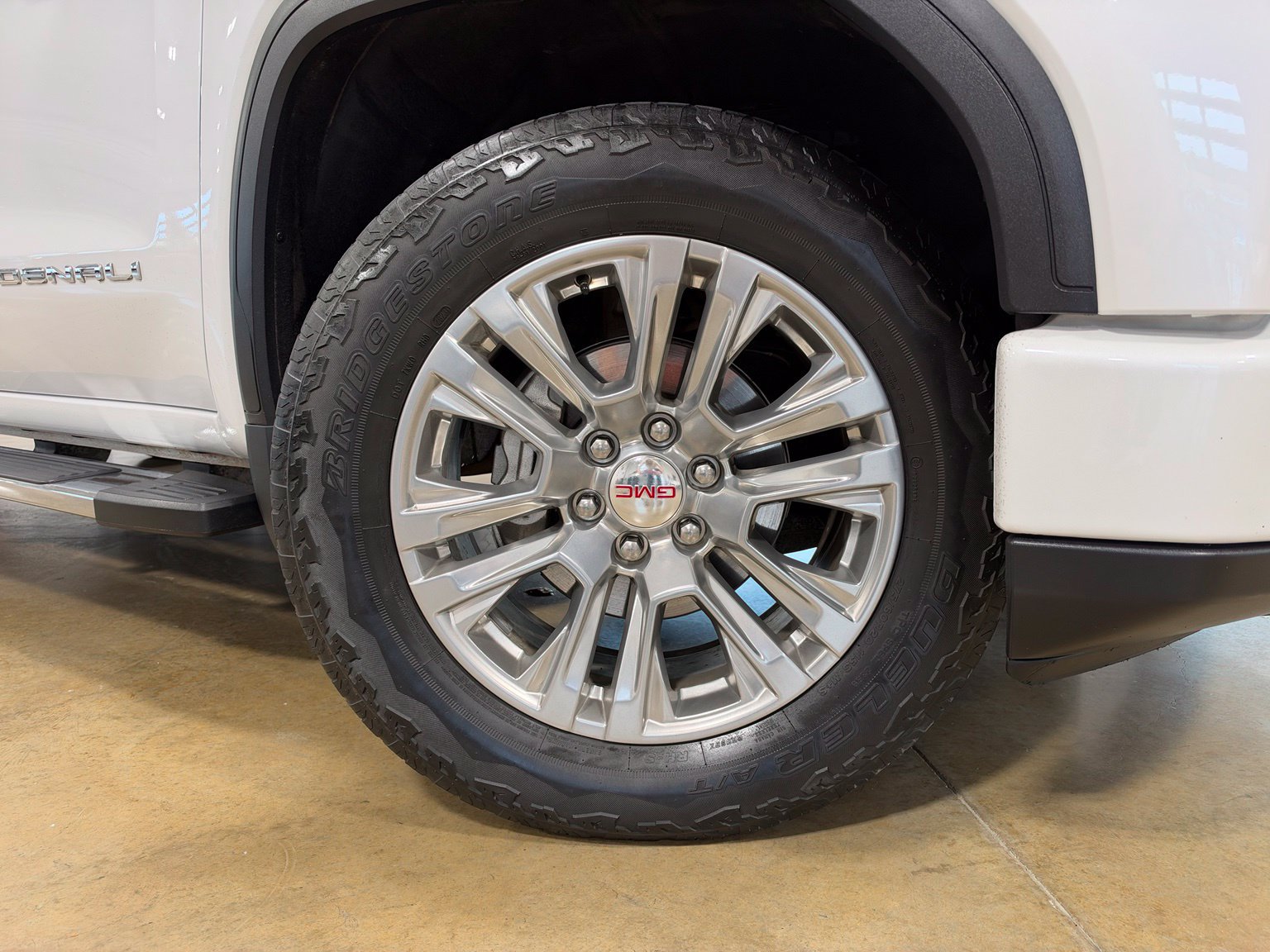 Used 2024 GMC Sierra 1500 Denali AWD/4WD image 10
