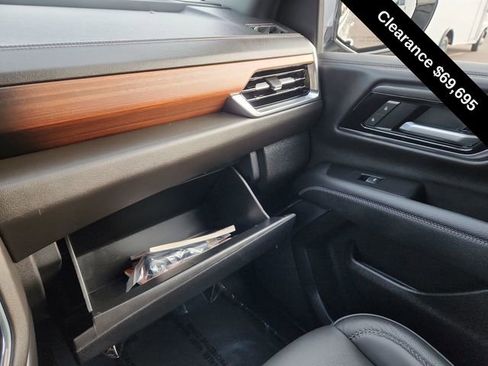 Used 2025 GMC Yukon XL Denali image 47