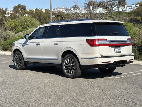Used 2020 Lincoln Navigator L Reserve w/ Luxury Package RWD image 5