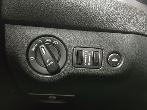 Used 2022 Dodge Challenger R/T Scat Pack w/ Shaker Package image 27