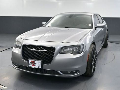 Used 2018 Chrysler 300 S w/ Beats Audio Group image 12