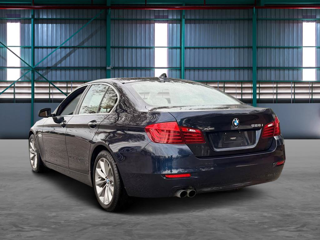 Used 2016 BMW 528i xDrive Sedan AWD/4WD image 3